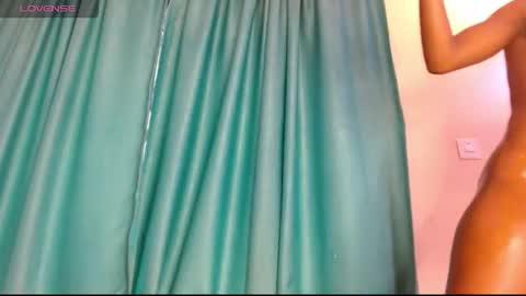 Snapshot of freaky_shamzzy chatting on October 1, 3:33 am shamika online show from October 1, 3:33 am