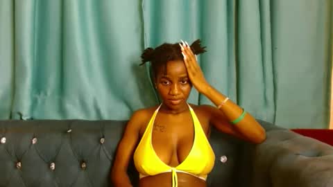 Snapshot of freaky_shamzzy chatting on October 23, 6:58 pm shamika online show from October 23, 6:58 pm