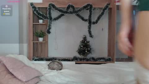 frederica_ online show from December 24, 11:17 am