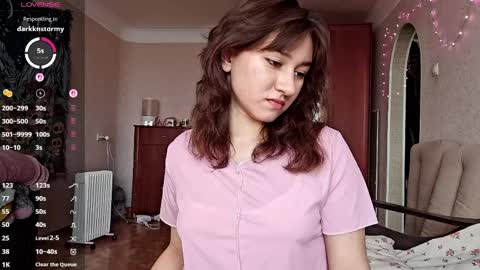 Mia online show from March 28, 8:36 am