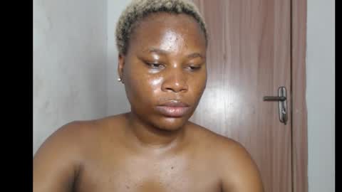 frekkymorelle online show from October 17, 5:21 am