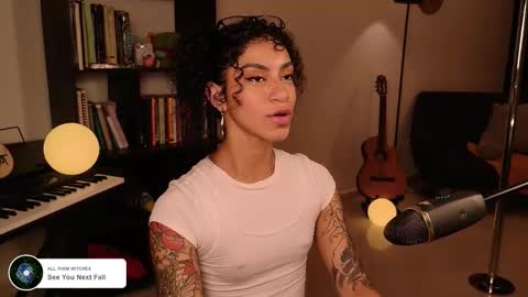 Snapshot of fresatanica chatting on October 12, 12:02 am Vale online show from October 12, 12:02 am