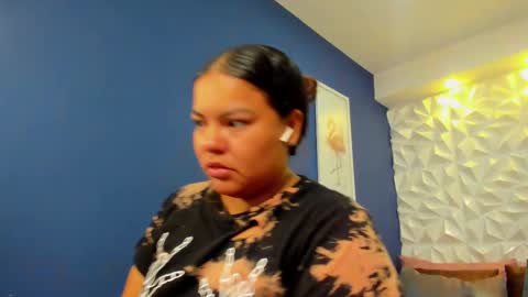 Snapshot of freya_cole_ chatting on October 17, 11:35 am Freya online show from October 17, 11:35 am