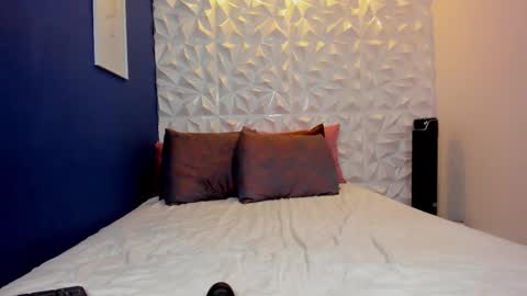 Snapshot of freya_cole_ chatting on October 4, 2:22 pm Freya online show from October 4, 2:22 pm