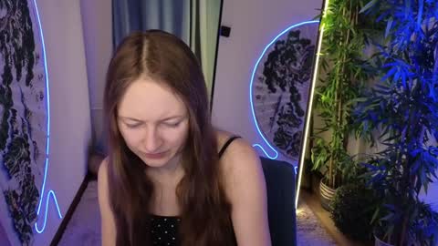 Freya online show from December 15, 4:59 pm