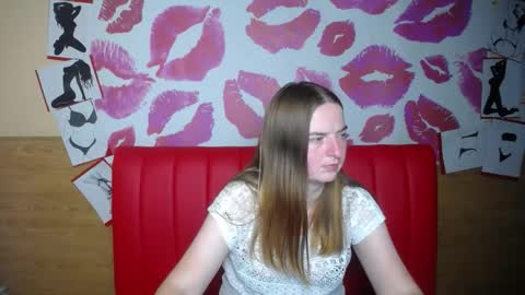 FreyaDak online show from December 4, 7:03 pm