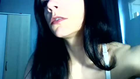 Snapshot of freyagoddess109616 chatting on December 8, 1:03 pm Freya online show from December 8, 1:03 pm