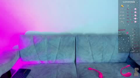 Snapshot of freydis18 chatting on February 14, 1:56 am aura online show from February 14, 1:56 am