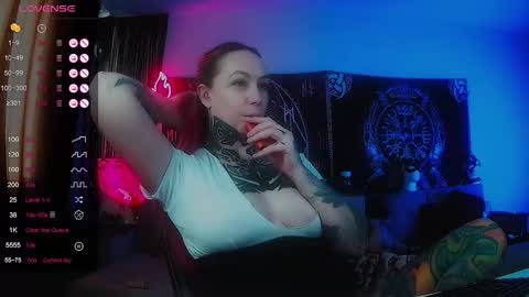 freyjalovee online show from February 26, 2:32 am