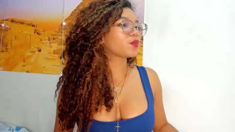 Snapshot of frezzita_ chatting on October 23, 11:22 pm Frezzita online show from October 23, 11:22 pm