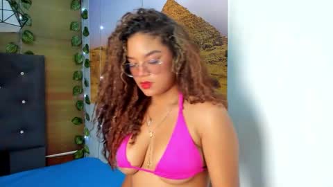 Snapshot of frezzita_ chatting on October 17, 8:23 pm Frezzita online show from October 17, 8:23 pm