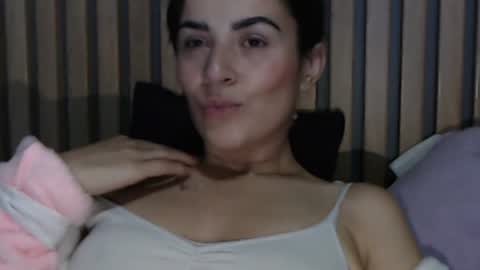 Snapshot of frida__x chatting on December 5, 9:06 am Frida online show from December 5, 9:06 am