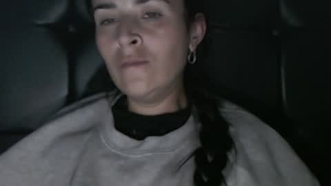 Snapshot of frida__x chatting on February 5, 9:25 am Frida online show from February 5, 9:25 am