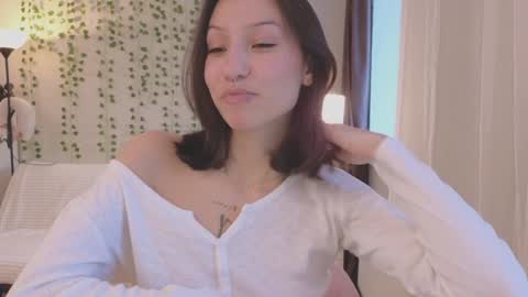 Lina online show from December 10, 8:40 am