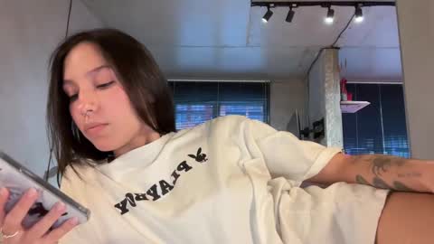 Lina online show from March 2, 2:47 pm
