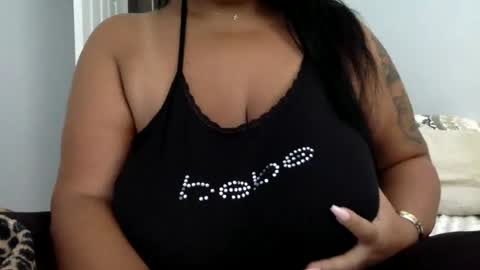 Friskybabexo  online show from July 16, 2:32 pm