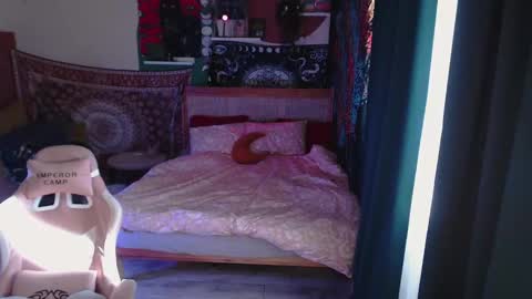Snapshot of froggitt chatting on January 10, 9:34 am val online show from January 10, 9:34 am