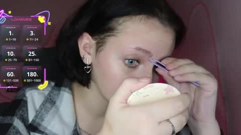 Snapshot of frosty_blueberries4 chatting on October 6, 10:36 pm ANA online show from October 6, 10:36 pm