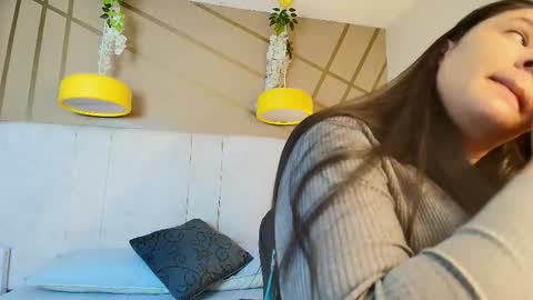 frreeya online show from February 23, 9:25 pm