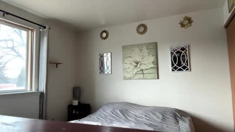 Linnys Palace online show from February 16, 5:35 pm