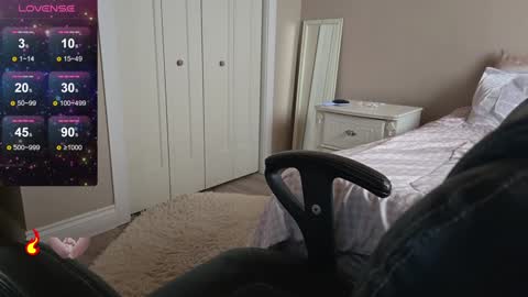 fuxkme_jen online show from January 11, 6:12 pm