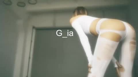 Snapshot of g_ia chatting on February 16, 6:32 pm G online show from February 16, 6:32 pm