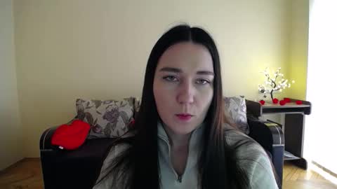 Jaklin online show from April 11, 8:40 am