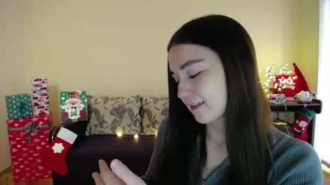 Jaklin online show from December 18, 9:04 am