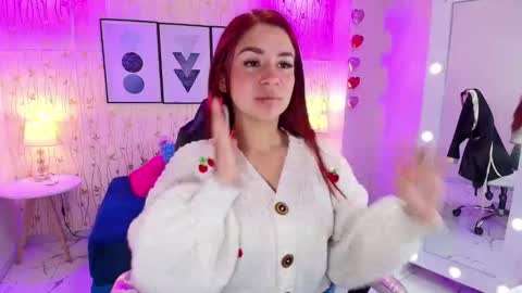 Snapshot of gabby_evanns chatting on February 12, 12:12 pm gabby_evanns online show from February 12, 12:12 pm