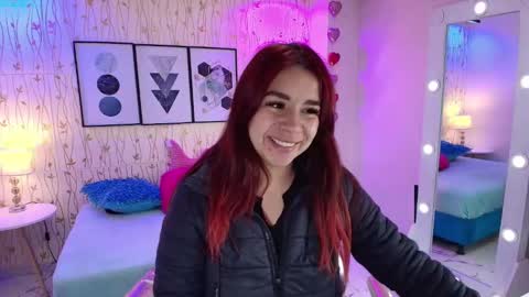 Snapshot of gabby_evanns chatting on January 21, 12:18 pm gabby_evanns online show from January 21, 12:18 pm