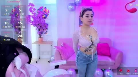 Snapshot of gabby_evanns chatting on September 13, 12:24 pm gabby_evanns online show from September 13, 12:24 pm