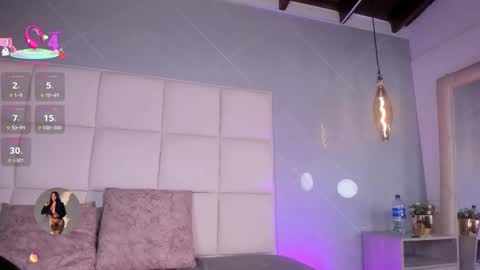 Snapshot of gabby_ferreira chatting on September 16, 9:01 pm gabby_ferreira online show from September 16, 9:01 pm