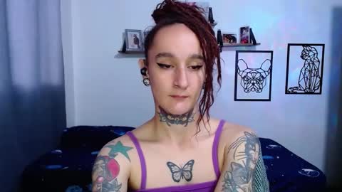 gabby_moon09 online show from October 13, 12:41 pm