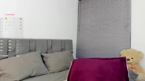 Snapshot of gabi_boom chatting on October 7, 1:43 am Gabriela online show from October 7, 1:43 am