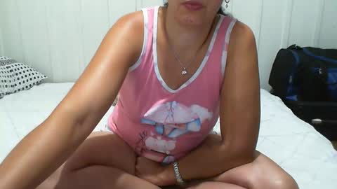 gaby  layla online show from December 27, 12:50 am