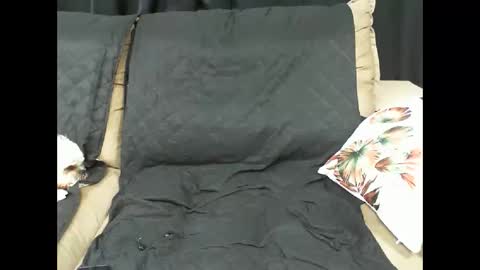 gaby  layla online show from December 11, 1:58 am