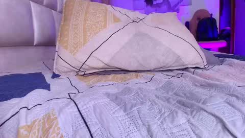 Snapshot of gabriela_leone chatting on September 18, 8:18 pm gabriela online show from September 18, 8:18 pm