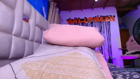 Snapshot of gabriela_leone chatting on October 15, 8:11 pm gabriela online show from October 15, 8:11 pm