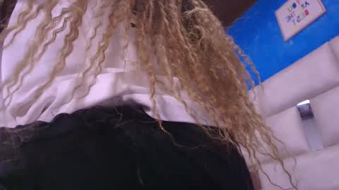 gabriela online show from January 4, 7:02 pm