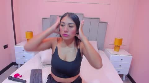Snapshot of gabriela_lux chatting on September 16, 11:51 am online show from September 16, 11:51 am