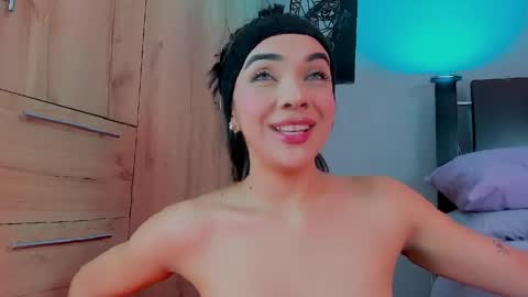 Gabriela Evans MS online show from April 7, 5:31 am