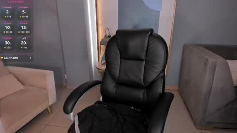 Snapshot of gabriellalee_ chatting on September 19, 3:27 am Gabriella Lee online show from September 19, 3:27 am