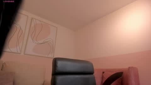 Gabriella Lee online show from December 19, 3:07 am