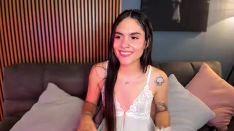 Snapshot of gaby__ferrer_ chatting on September 30, 2:55 pm GABY online show from September 30, 2:55 pm