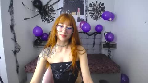 Snapshot of gaby_angel25 chatting on October 21, 6:23 pm ..          .. online show from October 21, 6:23 pm