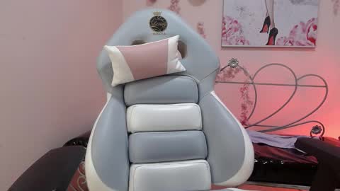 Snapshot of gaby_angel25 chatting on October 18, 10:55 pm ..          .. online show from October 18, 10:55 pm