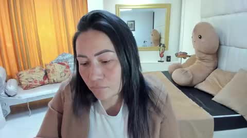 Snapshot of gaby_trent chatting on September 22, 3:32 pm gabriela online show from September 22, 3:32 pm