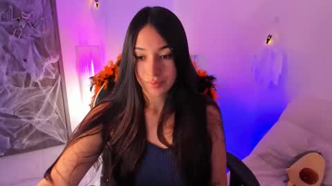 Gabriela online show from October 7, 4:00 pm