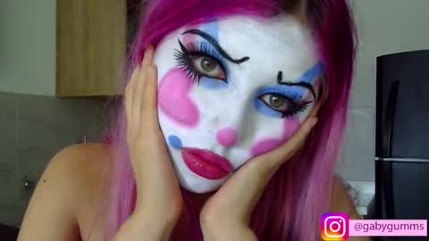 gabygumms online show from October 27, 2:12 pm