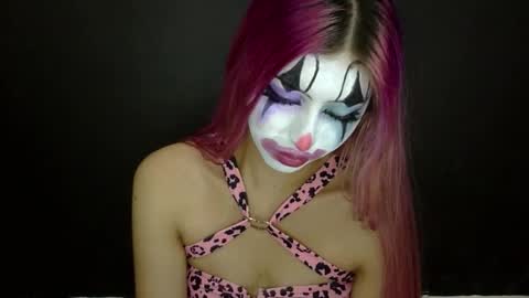 gabygumms online show from November 12, 6:28 pm